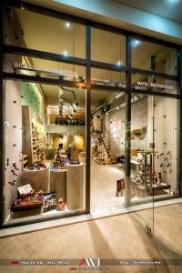 kham-pha-noi-that-an-tuong-cua-cua-hang-mat-kinh-thoi-trang-tai-hy-lap-1