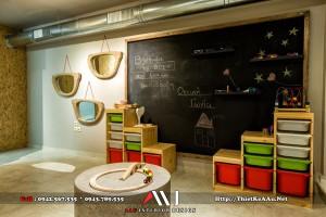 kham-pha-noi-that-an-tuong-cua-cua-hang-mat-kinh-thoi-trang-tai-hy-lap-5