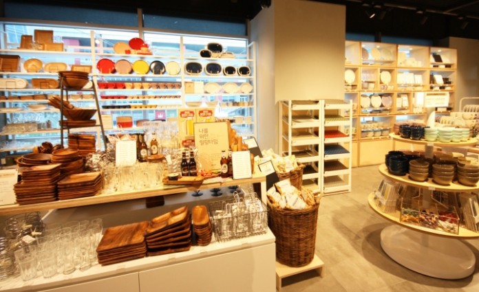 cua-hang-thoi-trang-va-phong-cach-jaju-tai-seoul-han-quoc-5