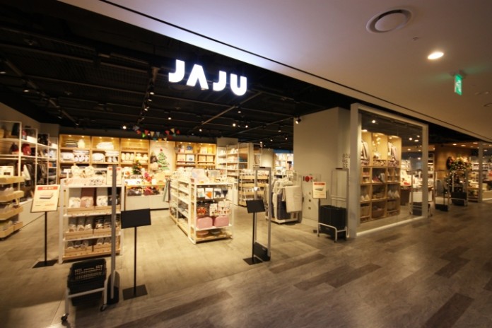 cua-hang-thoi-trang-va-phong-cach-jaju-tai-seoul-han-quoc-6
