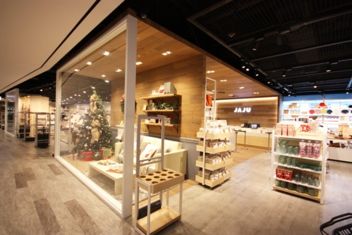 cua-hang-thoi-trang-va-phong-cach-jaju-tai-seoul-han-quoc-7