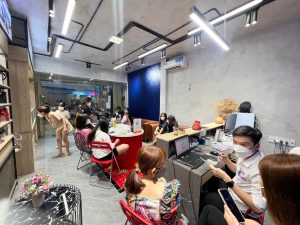 thi công thực tế shop điện thoại Phương Apple Đồng Nai