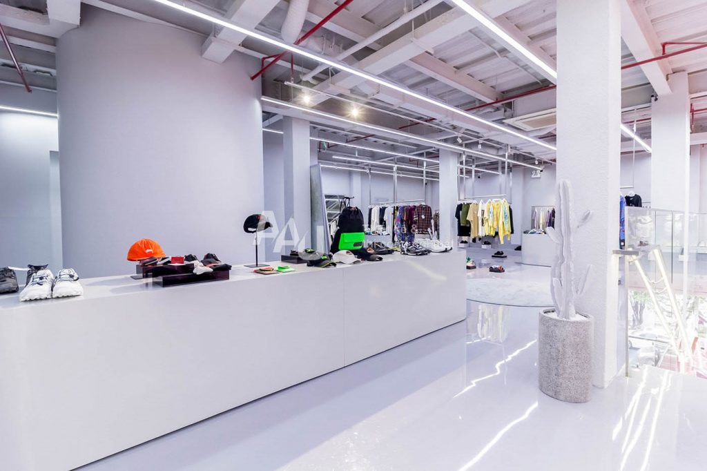 thiết kế cửa hàng thời trang