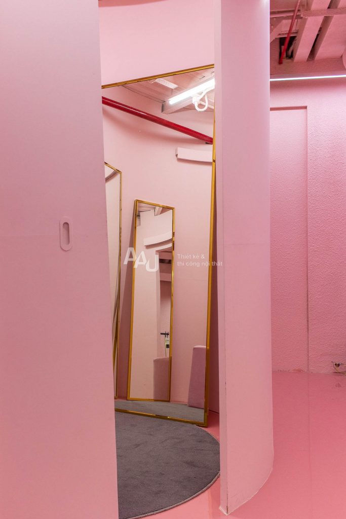 thiết kế cửa hàng thời trang